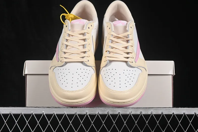 All categories Air Jordan Jordan series basketball shoes Air Jordan 1 Low GX foreign trade version Travis Scott x Air Jordan 1 Low OG AJ1 Joe 1 undercut low top full head layer IQ7604-100